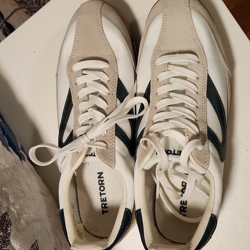 Tretorn Rawlins Vintage White and Green Lace-up Sneakers - Picture 3 of 5